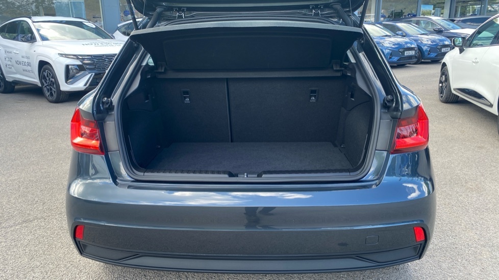 Audi A1 Technik Grey #4