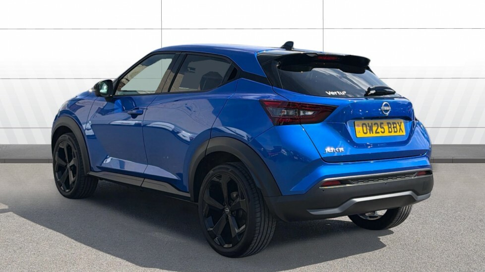 Nissan Juke Tekna Blue #2
