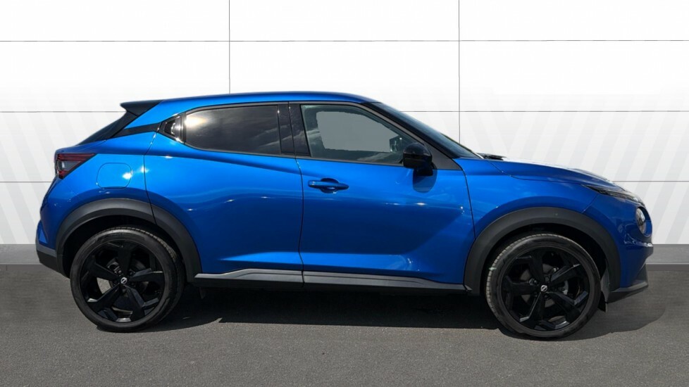 Nissan Juke Tekna Blue #5