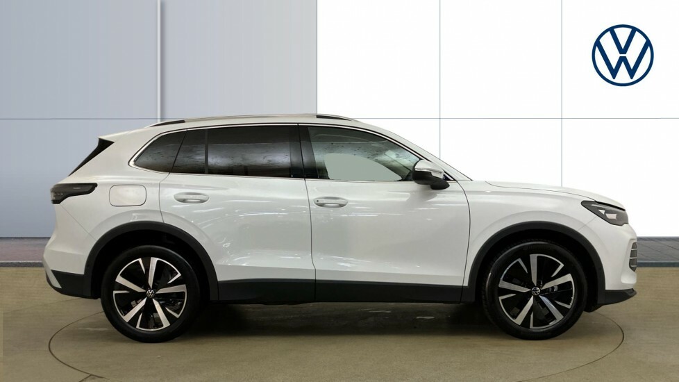 Volkswagen Tiguan Elegance VO75NNL White #4