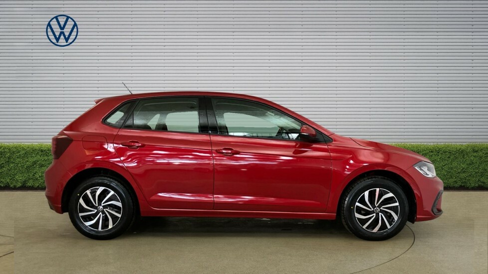 Volkswagen Polo Life FL22RHK Red #4