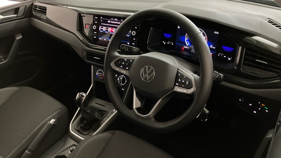 Volkswagen Polo Life White #6