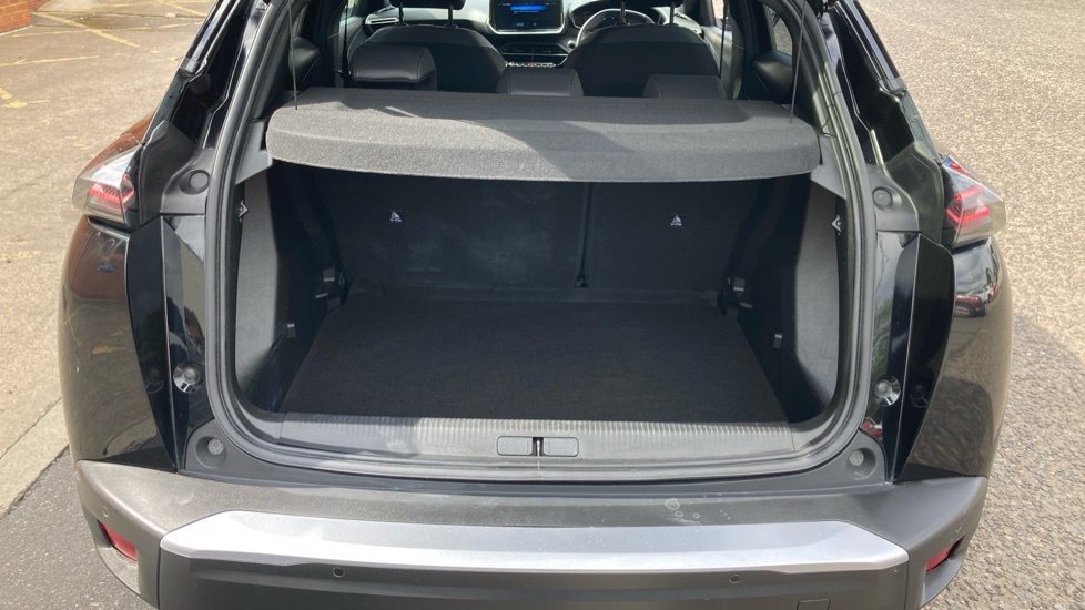 Peugeot 2008 Allure Black #4