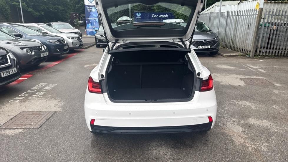 Audi A1 Sport LL72WNC White #4