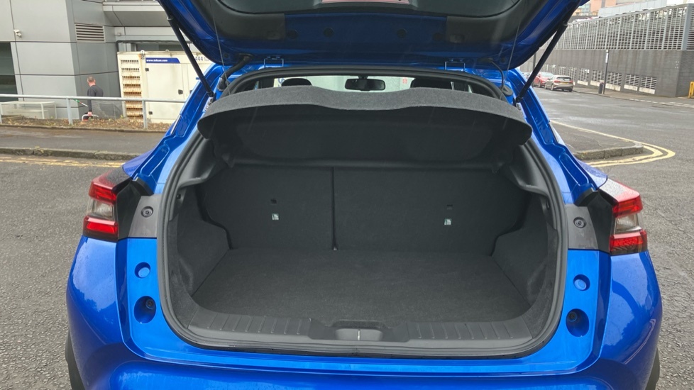 Nissan Juke Tekna Blue #4