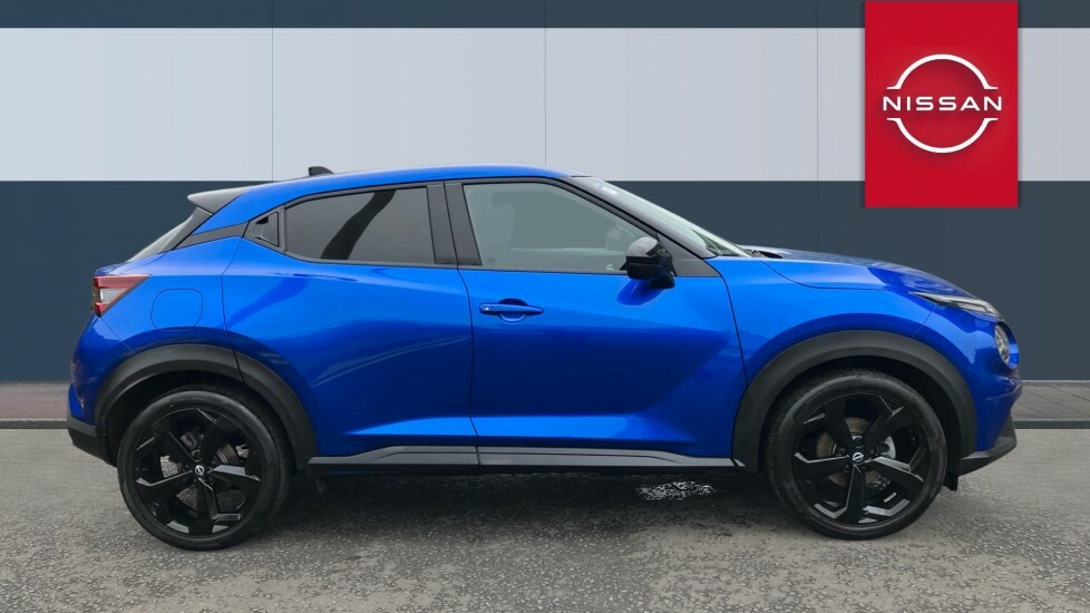 Nissan Juke Tekna Blue #5