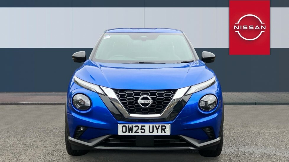 Nissan Juke Tekna Blue #3