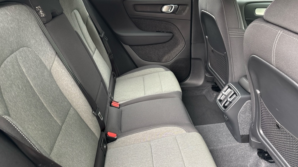 Volvo XC40 Core Black #6