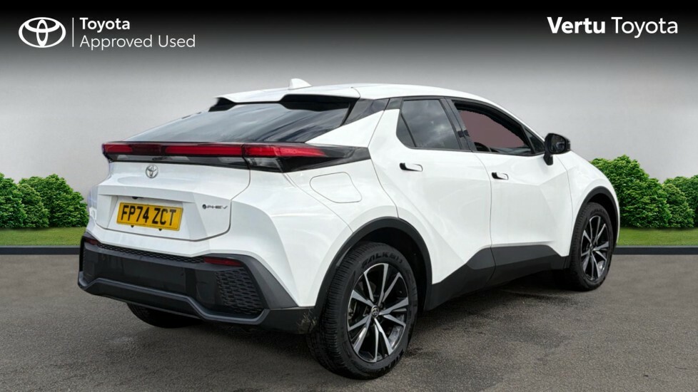 Toyota C-Hr Design FP74ZCT White #2