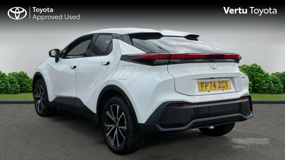 Toyota C-Hr Design FP74ZCT White #4