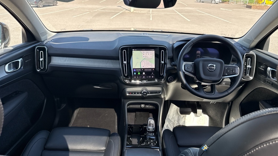 Volvo XC40 Ultra Black #5
