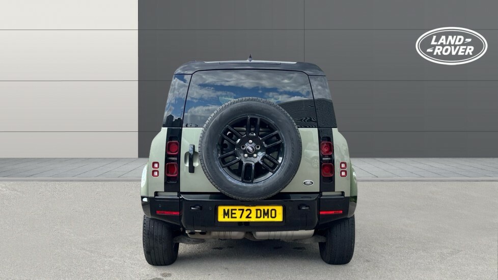 Land Rover Defender 110 X-dynamic Se ME72DMO Green #6