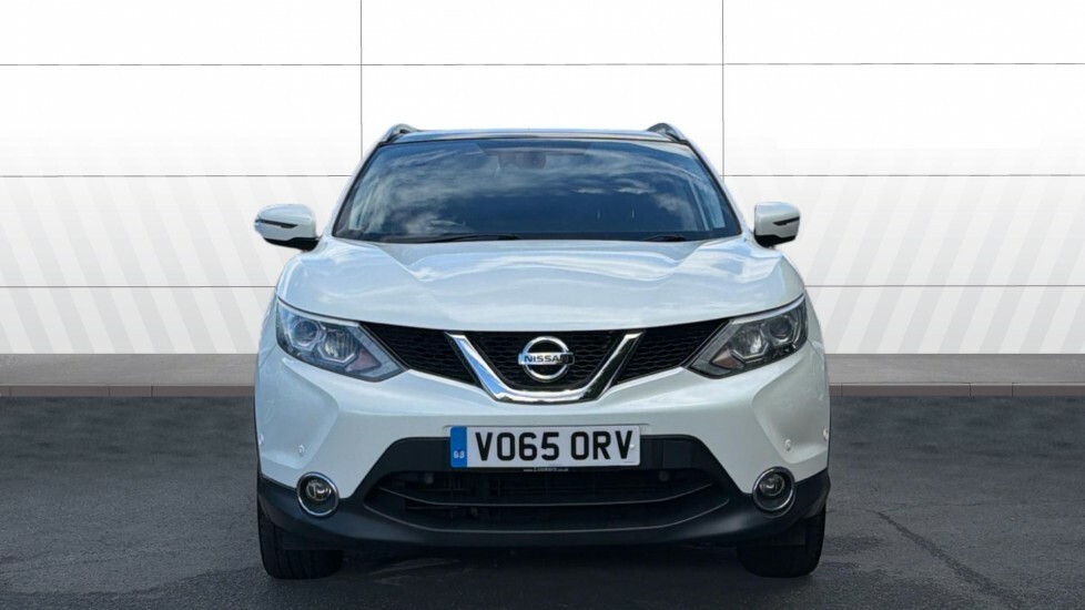 Nissan Qashqai Tekna White #3