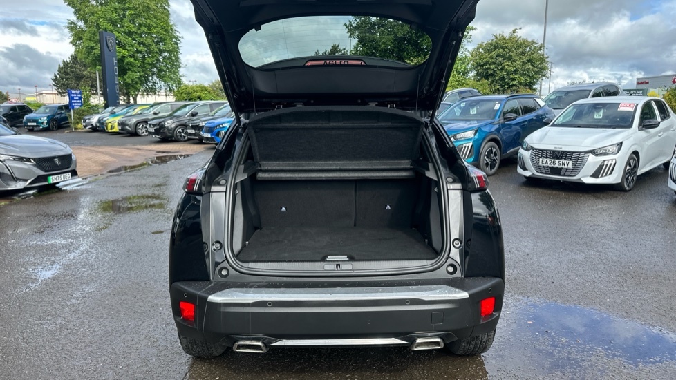Peugeot 2008 Gt Black #4