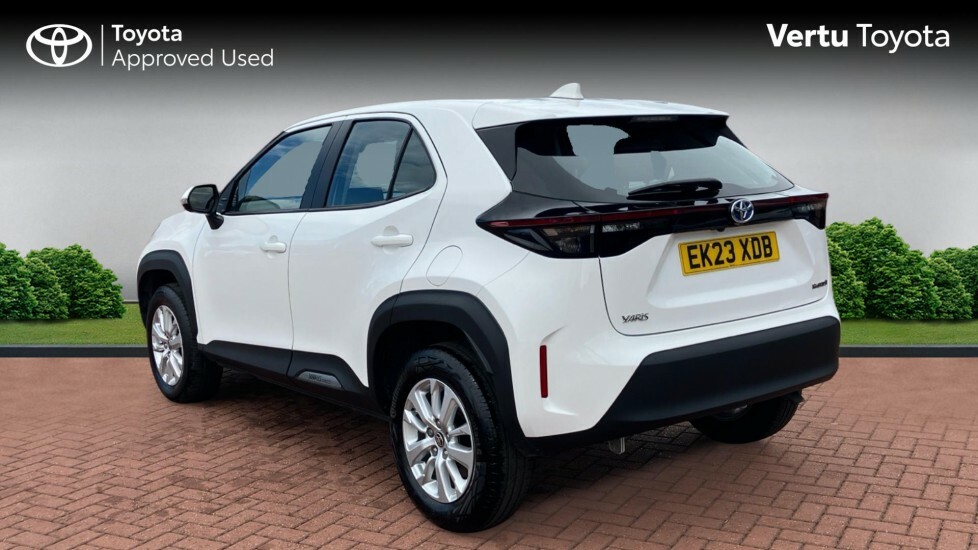 Toyota Yaris Cross Icon White #4
