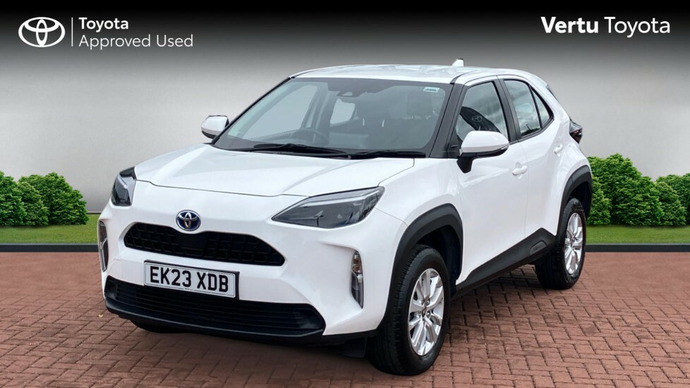 Toyota Yaris Cross Icon White #3