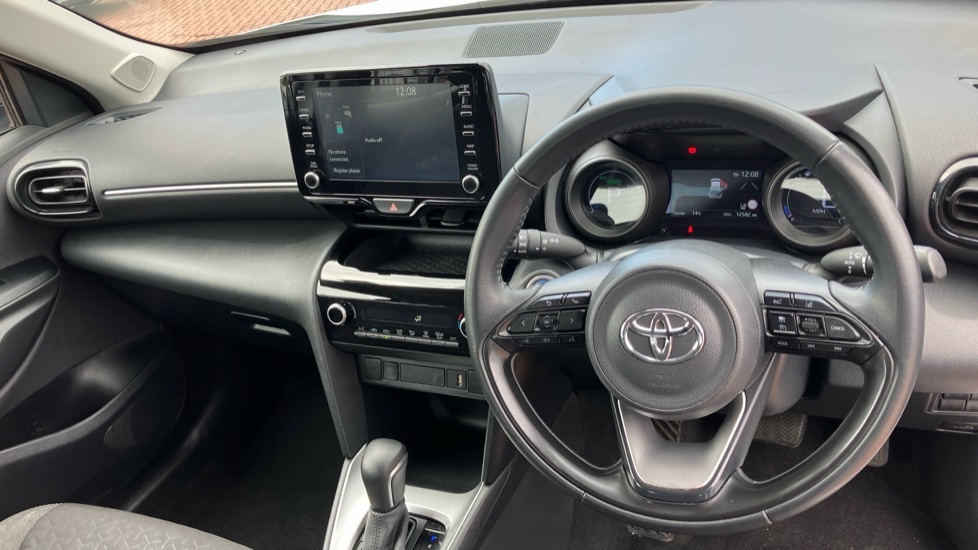 Toyota Yaris Cross Icon White #6