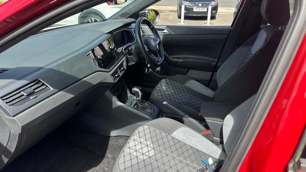 Volkswagen Taigo R-line Red #2