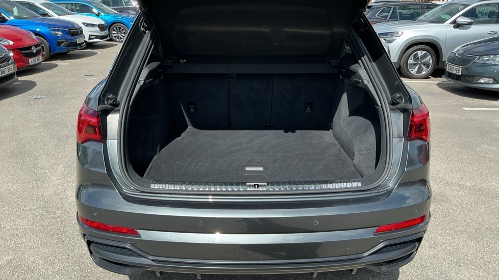 Audi Q3 S Line VU72CHL Grey #4