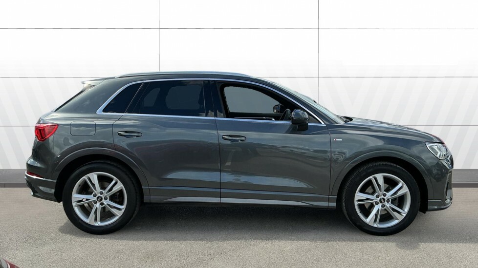 Audi Q3 S Line VU72CHL Grey #5