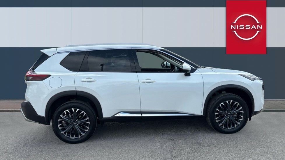 Nissan X-Trail Tekna White #5