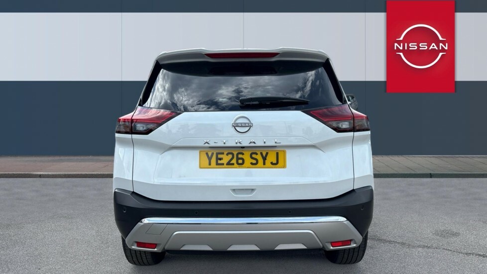 Nissan X-Trail Tekna White #6