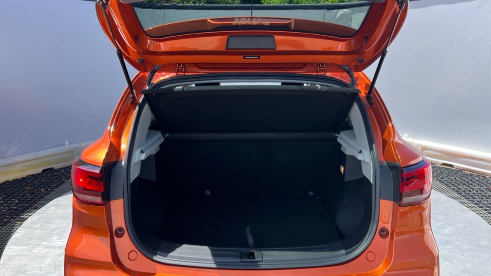 MG ZS Exclusive Orange #4