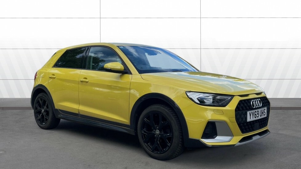 Audi A1 Citycarver Yellow