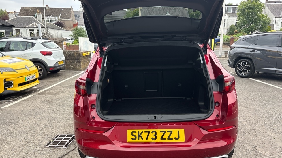 Vauxhall Grandland Ultimate Red #4