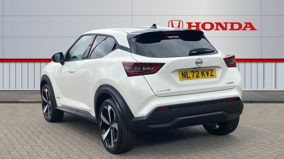 Nissan Juke Tekna White #3