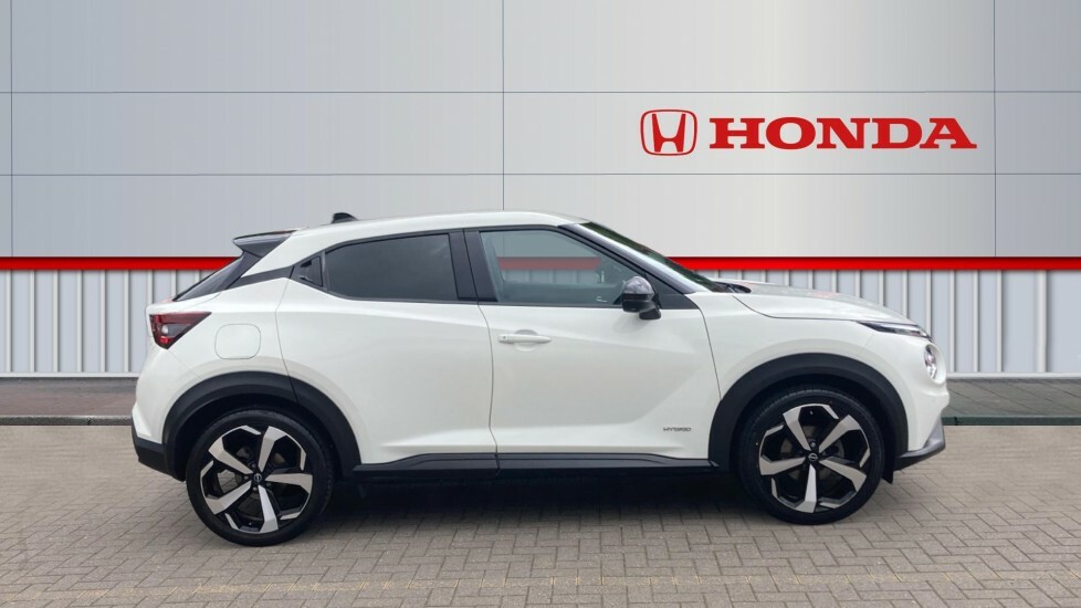 Nissan Juke Tekna White #5