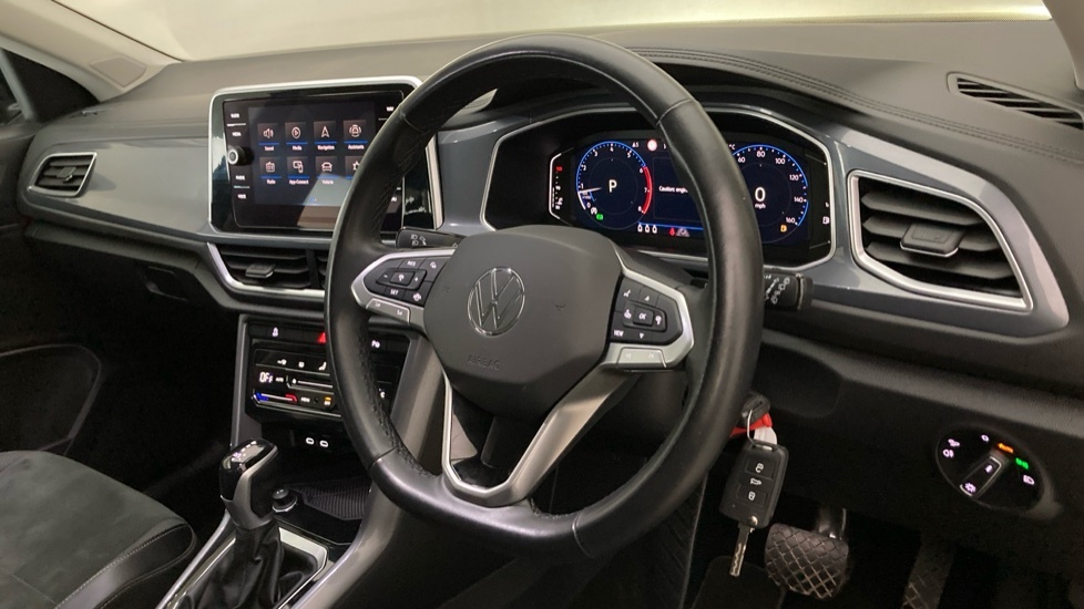 Volkswagen T-Roc Style Black #6