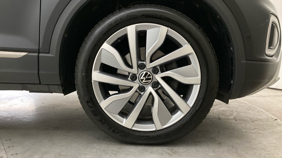 Volkswagen T-Roc Style Black #5