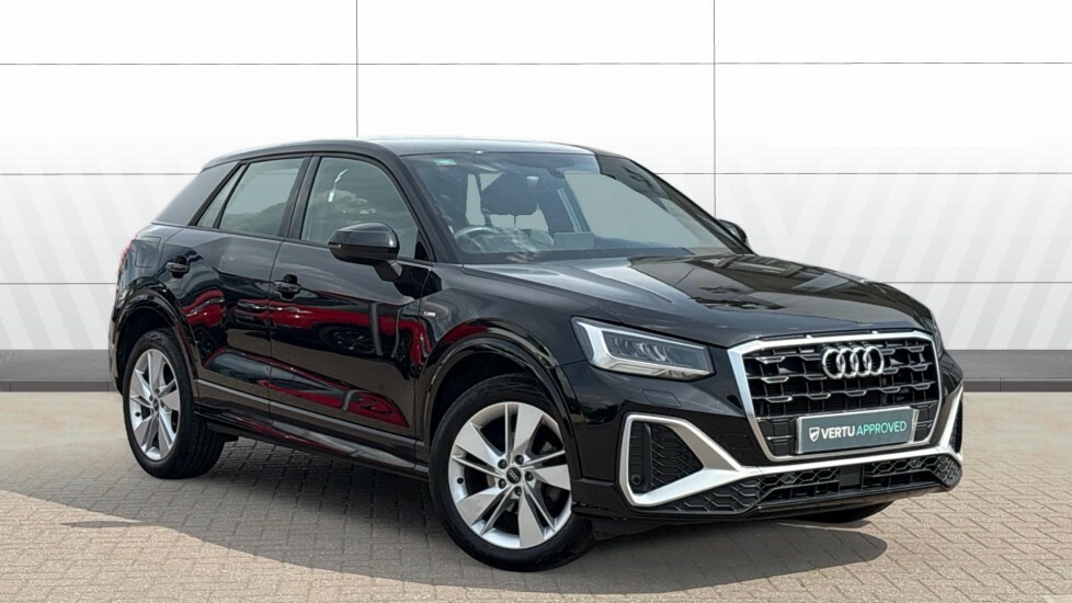 Audi Q2 S Line Black
