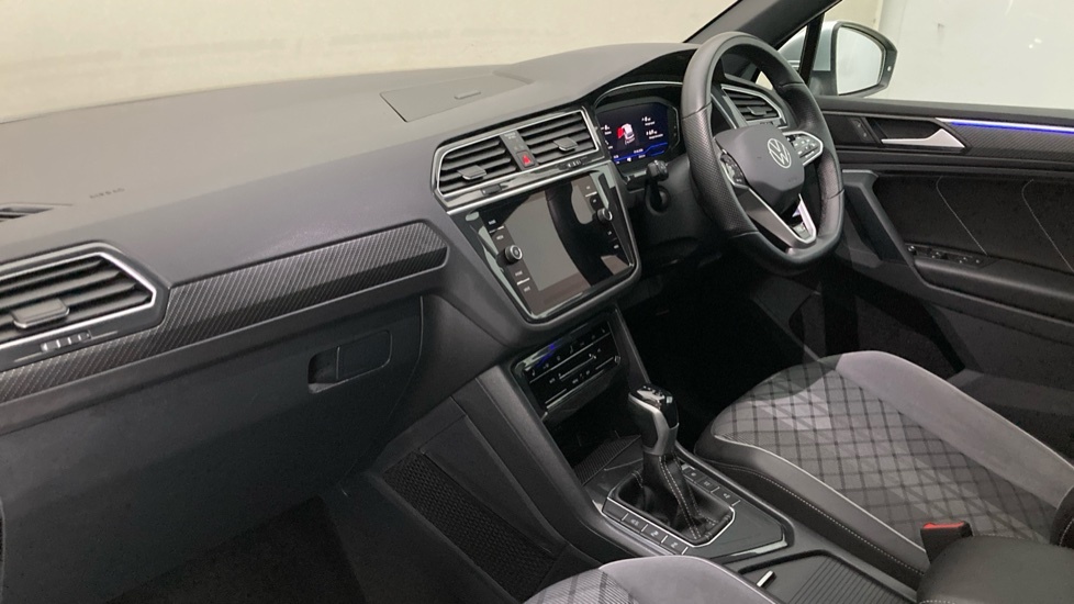 Volkswagen Tiguan R-line Edition YH23AKN Silver #2