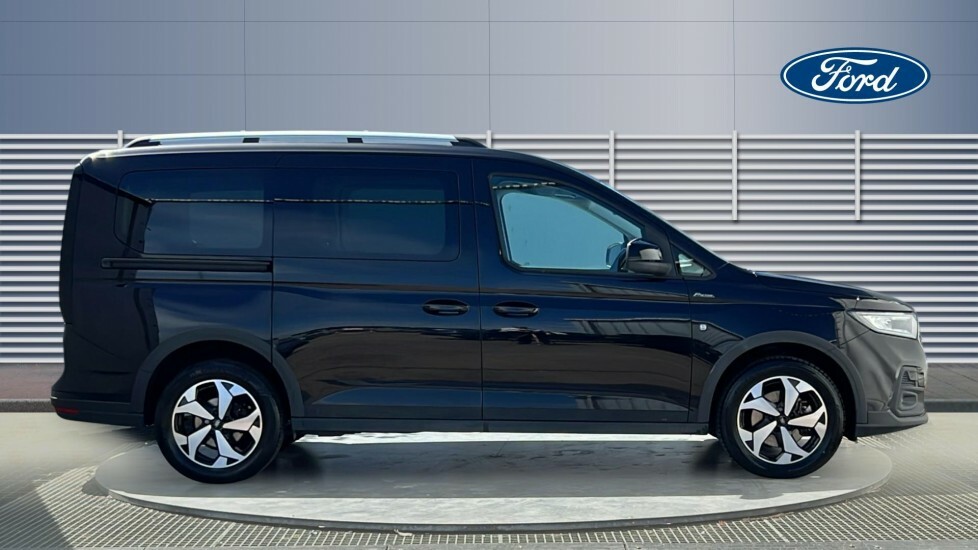 Ford Tourneo Connect Active Black #5