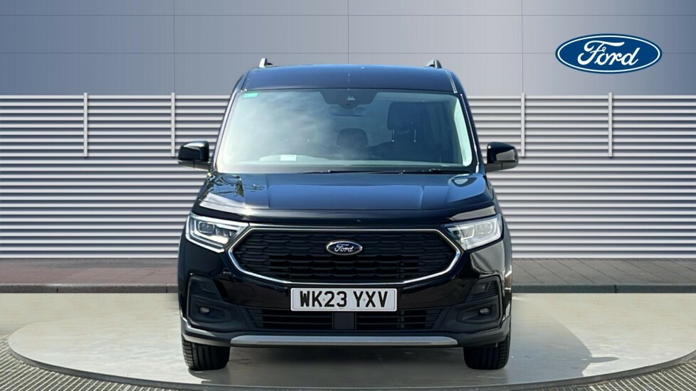Ford Tourneo Connect Active Black #3