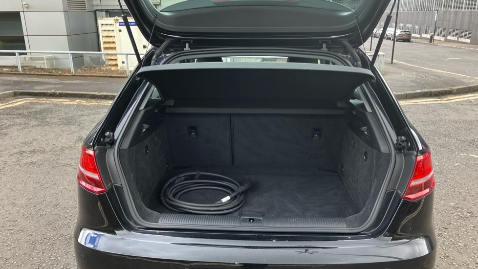 Audi A3 Sportback E-tron Black #4