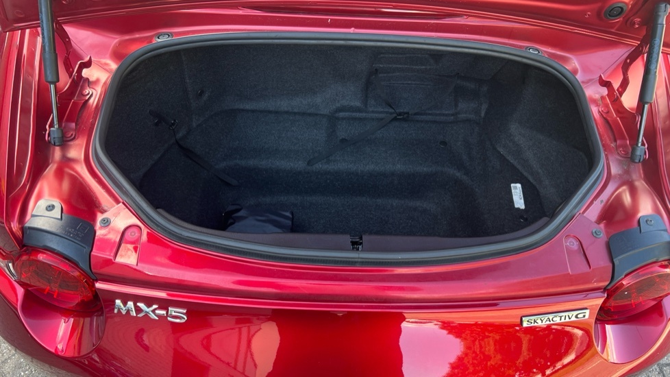 Mazda MX-5 Se-l Red #4