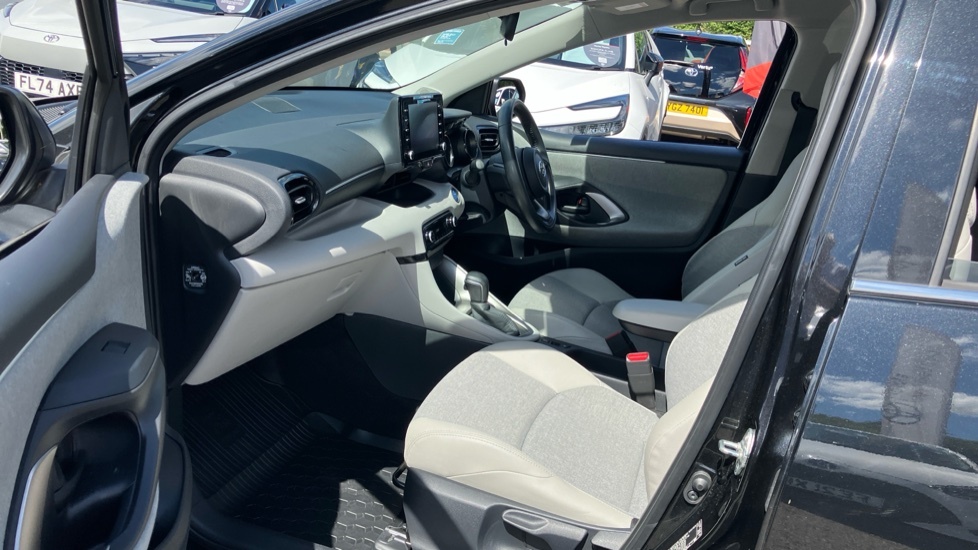Toyota Yaris Excel Black #5