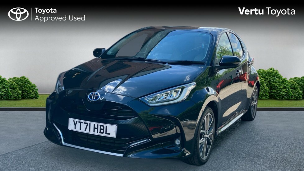 Toyota Yaris Excel Black #3