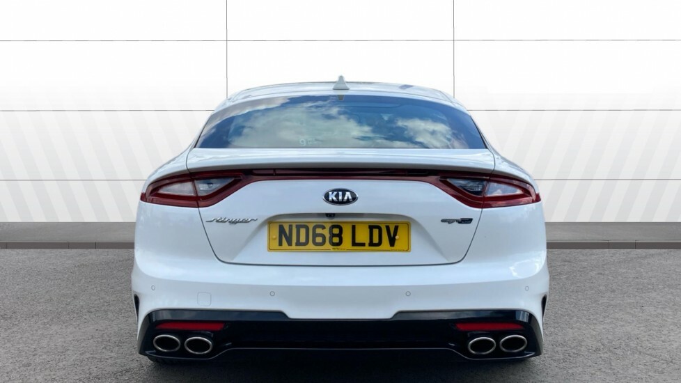 Kia Stinger Gt-line White #6