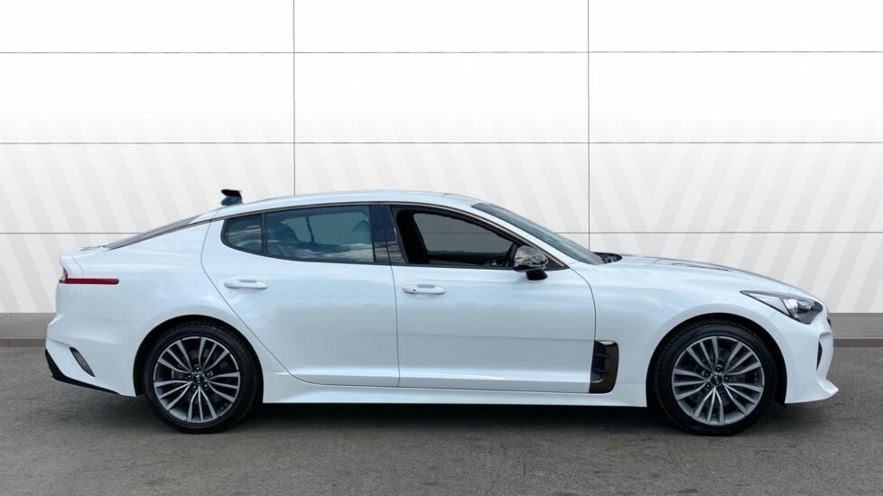 Kia Stinger Gt-line White #5