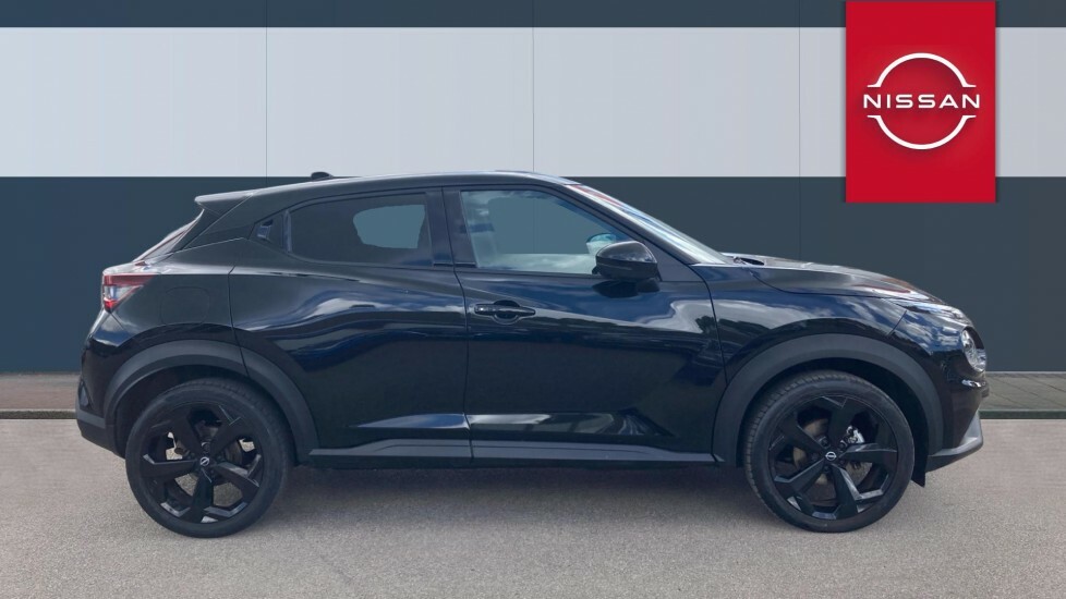 Nissan Juke Tekna Black #5