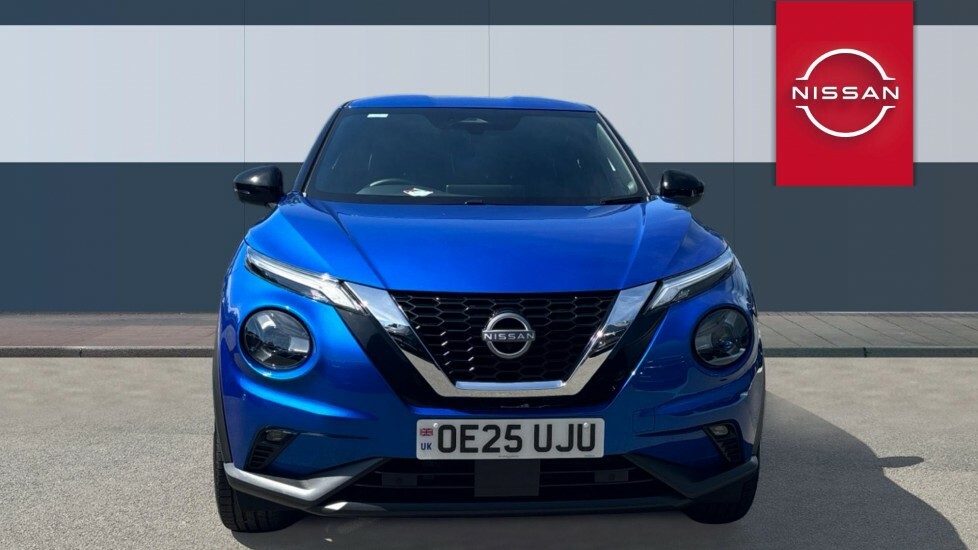 Nissan Juke Tekna Blue #3