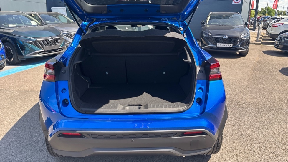 Nissan Juke Tekna Blue #4