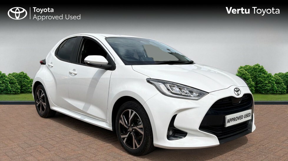 Toyota Yaris Design White