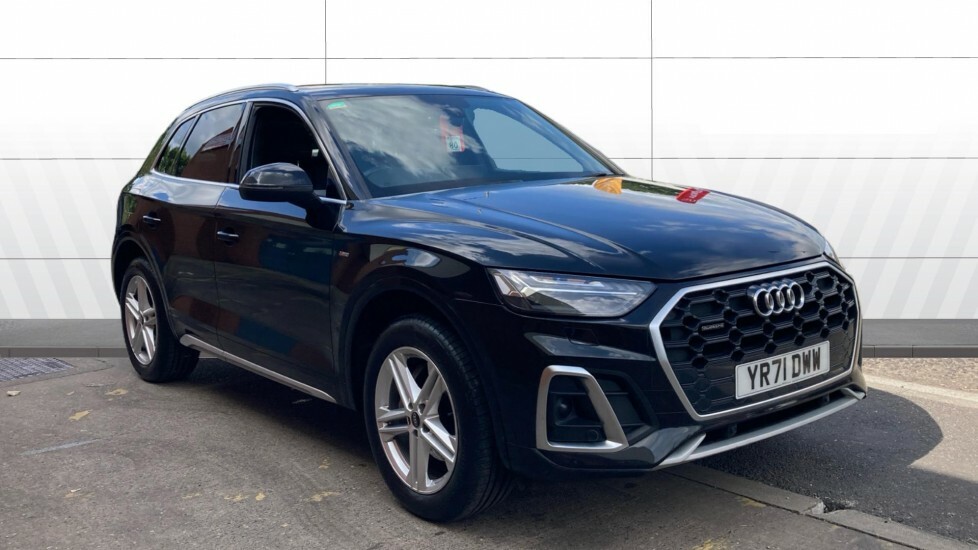 Audi Q5 S Line Black