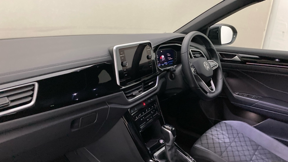 Volkswagen T-Roc R-line WT23ELO Black #2