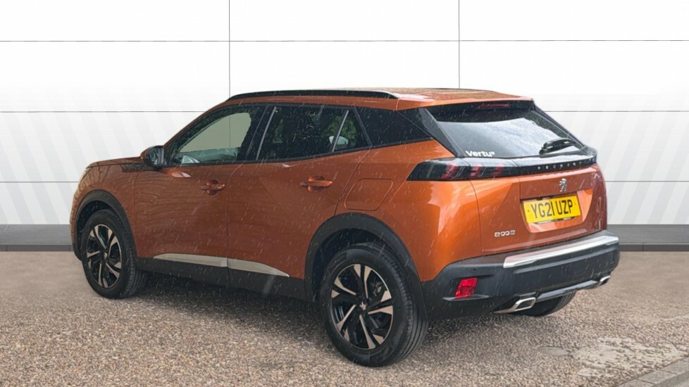 Peugeot 2008 Allure Orange #2